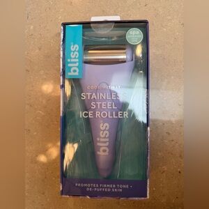 NWT Bliss Stainless Steel Ice Roller: store in fridge/freezer & de-puff skin! 🌸